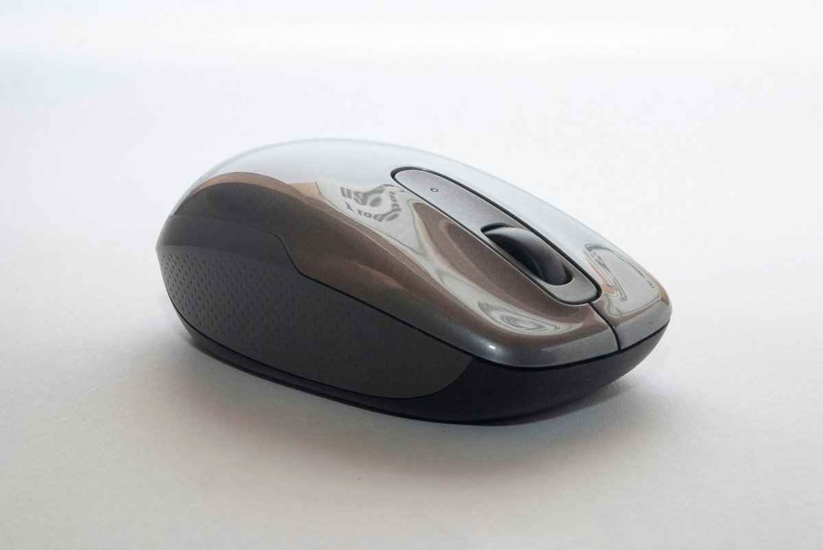 Logitech MX Master 4 Kablosuz Fare Dokunmatik Haptik Tekerlekle Tanıtıldı